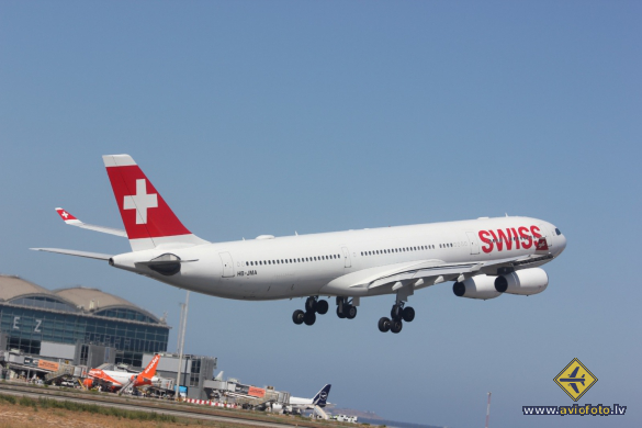 Airbus A340-313